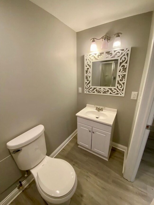 Building Photo - 6 Bed/2.5 Bath Mins. From UC $700/pp ($4,200/mo)!