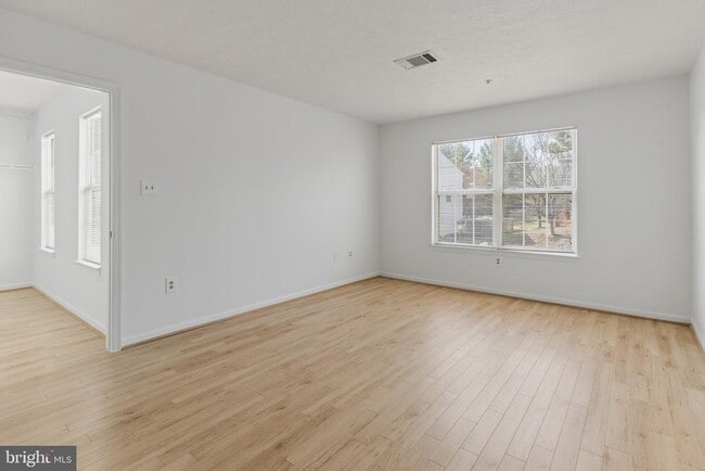 Building Photo - 6033 Grenfell Loop