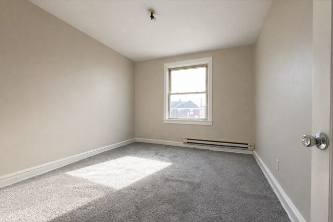 Building Photo - 3535 Lyndale Ave