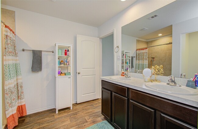 Building Photo - 14344 Rain Dr