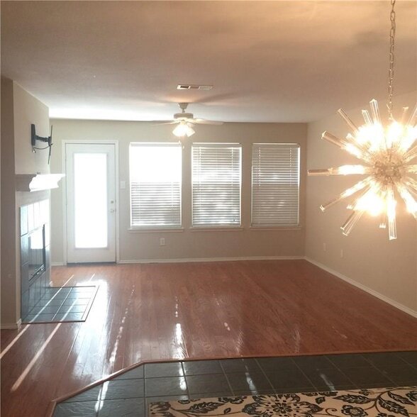 Building Photo - 9205 Lenox Dr