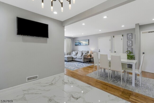 Building Photo - 9 Westervelt Pl