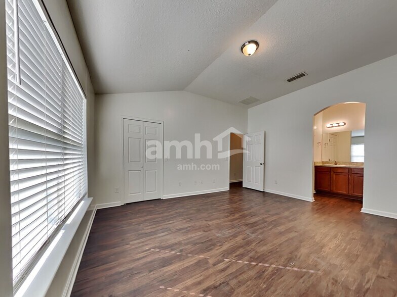 Building Photo - 9168 Mill Grove Dr