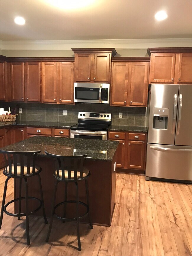 Building Photo - 655 Bald Eagle Dr