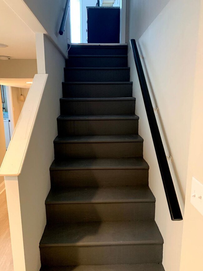 Building Photo - 5514 The Alameda