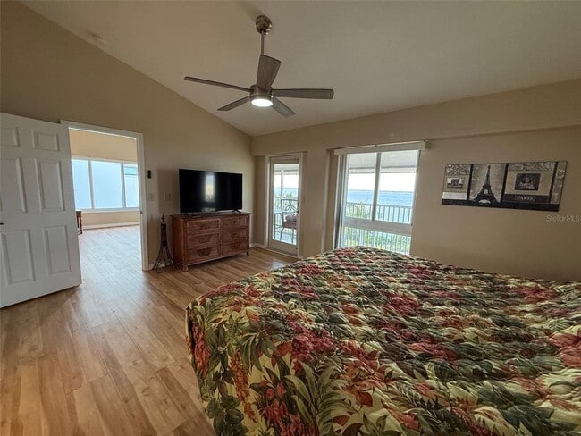 Building Photo - 1477 Park Beach Cir