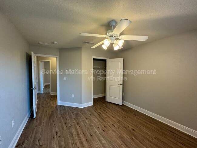 Building Photo - 4622 Belvedere Circle