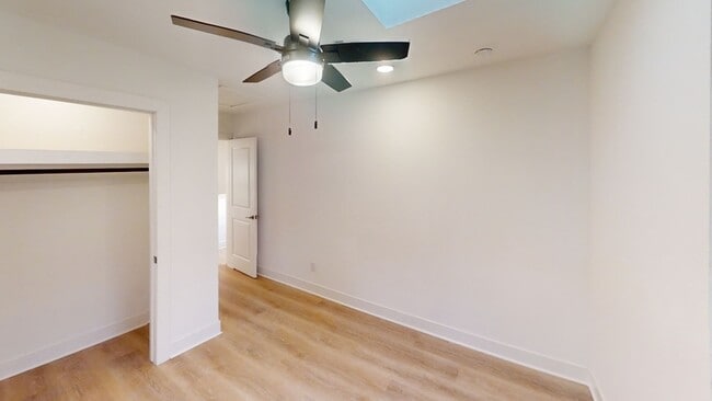 Building Photo - 331 E Ann St