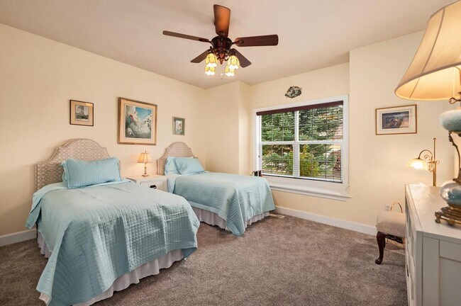 Building Photo - 3068 E Shadoweagle Dr