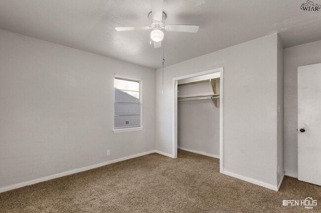 Building Photo - 1411 Deville St