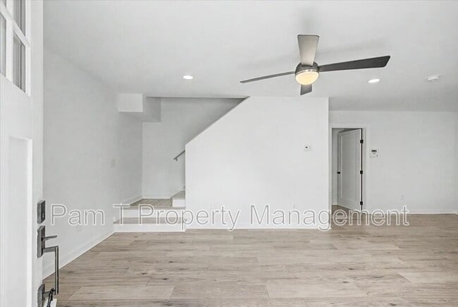 Building Photo - 201 W 37th St