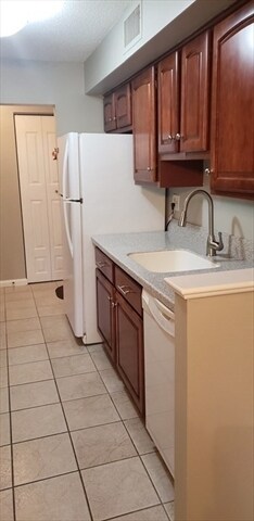 Building Photo - 9 Beals Cove Rd