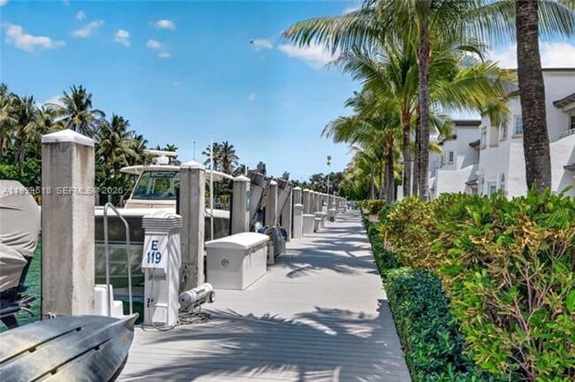 Building Photo - 1413 Sunset Harbour Dr