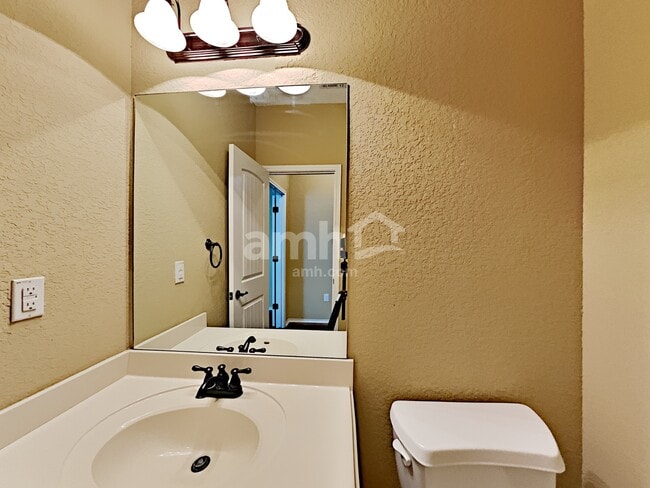 Building Photo - 8410 Apache Bend