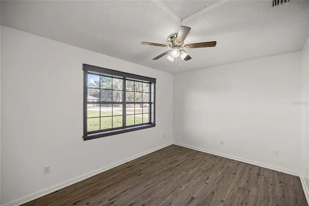 Building Photo - 78 Hemlock Dr
