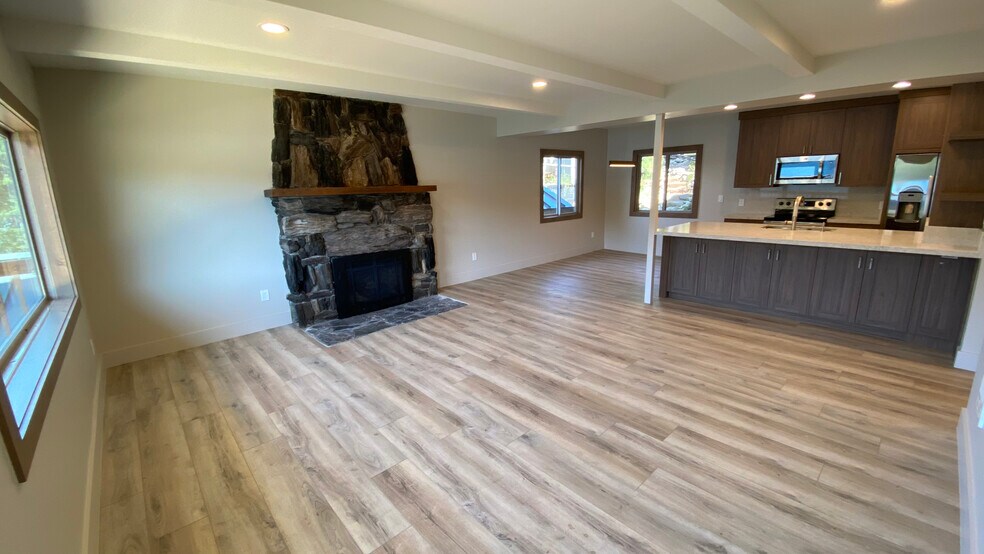 Building Photo - 13045 Donner Pass Rd