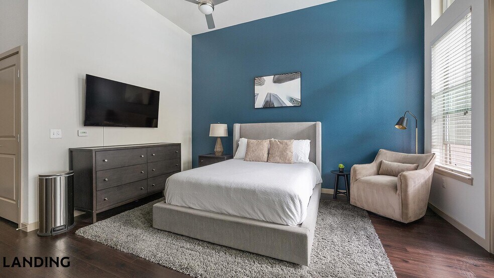 Building Photo - 1550 N Raleigh St