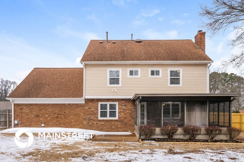 Building Photo - 207 E Pecan Valley St