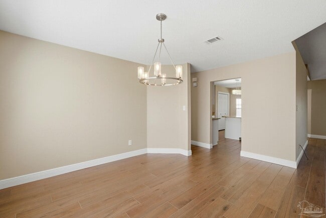 Building Photo - 520 Batten Blvd