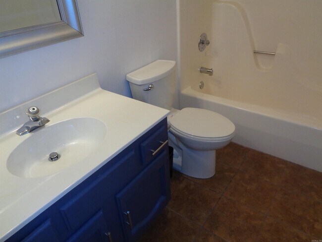 Building Photo - 301 Kings Row Dr