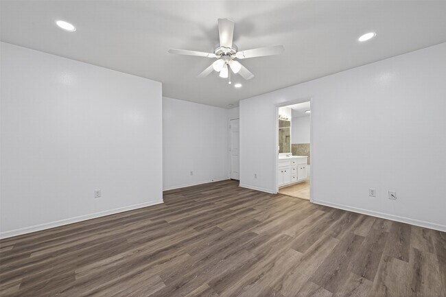 Building Photo - 10039 Morocco Rd