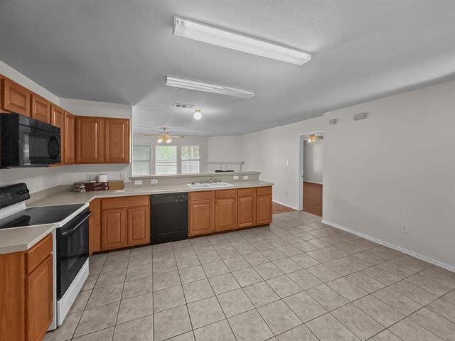 Building Photo - 2118 Wagon Wheel Trail
