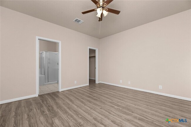 Building Photo - 481 Centinela St