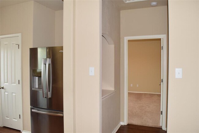 Building Photo - 11717 Alexs Ln