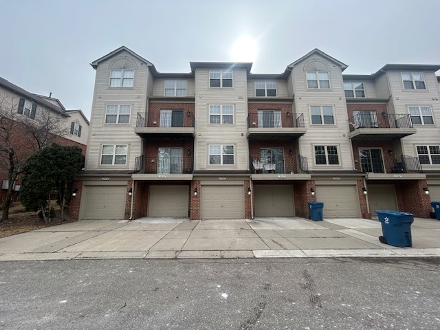Building Photo - 39460 Springwater Dr