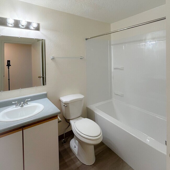 Building Photo - 3185 S Apple St