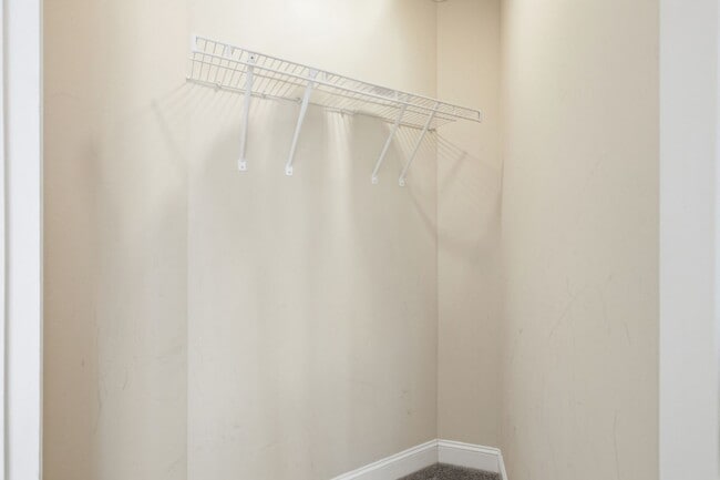 Building Photo - 3 Bedroom Griffin Park Home on Quiet Cul-de-Sac