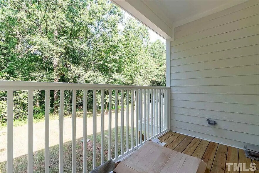Building Photo - 2526 Sumter Dr