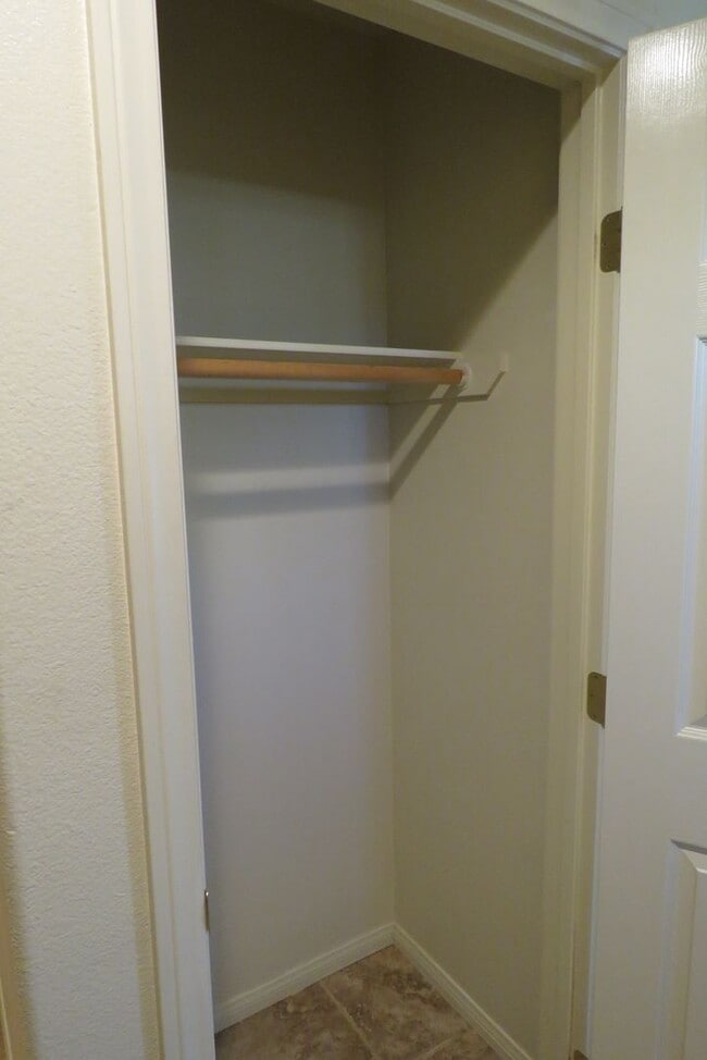 Building Photo - Beautiful 3/2 home in Friendly Hills!