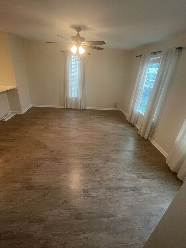 Building Photo - Beautiful home in Clearfield Oaks