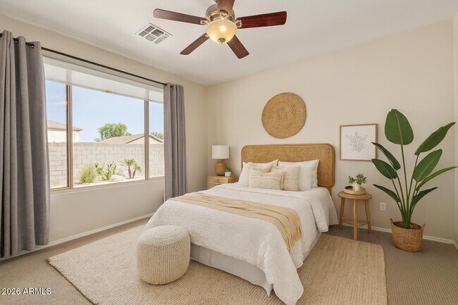 Building Photo - 2760 E Carla Vista Dr