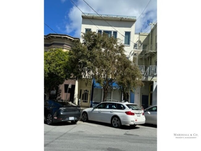 Primary Photo - Charming + Spacious 2 BR/ 1 BA IN INNER RI...
