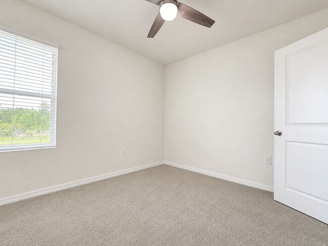 Building Photo - Family-Friendly lifestyle living in this 5Bedroom/3Bath spacious Odessa home!