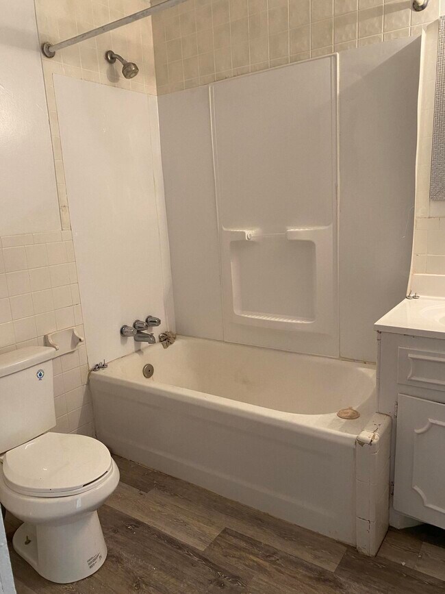 Building Photo - 2618 21st St