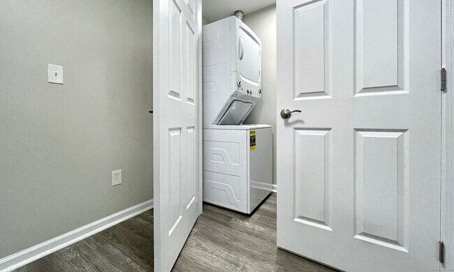 Building Photo - 120 Washington St