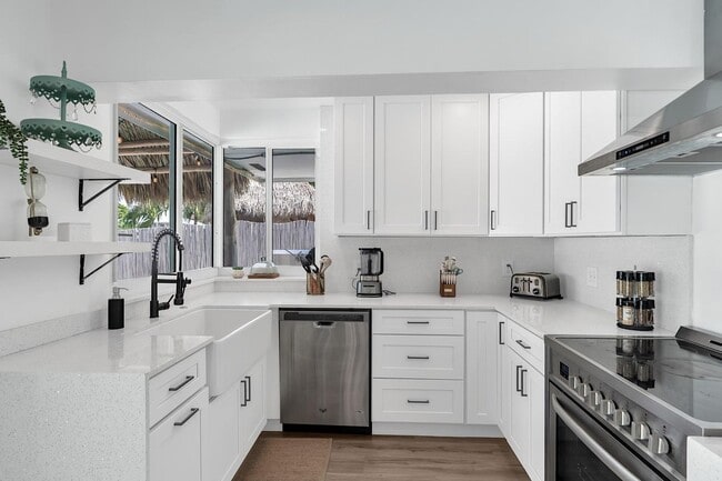 Building Photo - 2233 SE 15th St