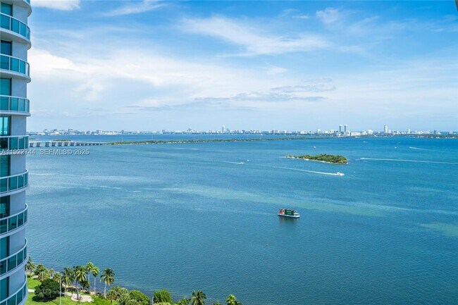 Building Photo - 488 NE 18th St