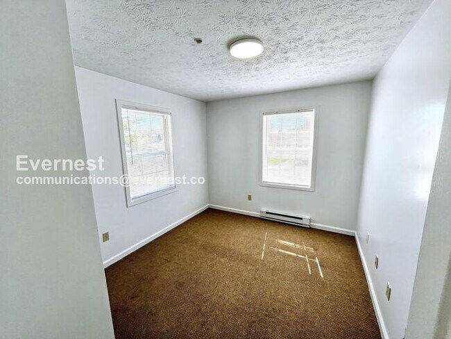 Building Photo - 2 Bob Cat Ct