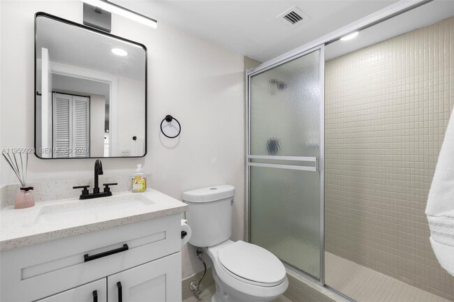 Building Photo - 6100 S Falls Cir Dr