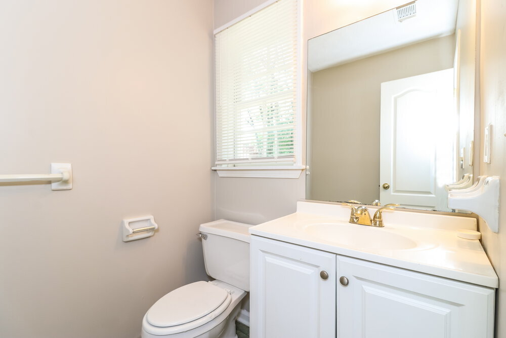 Building Photo - 2885 Summit View Ct