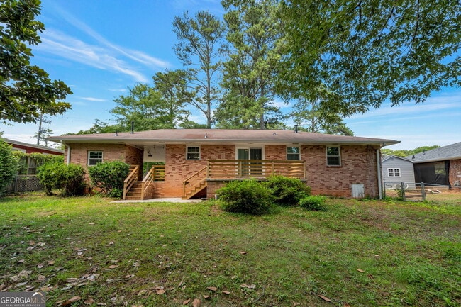 Building Photo - 2188 Pawnee Dr SE