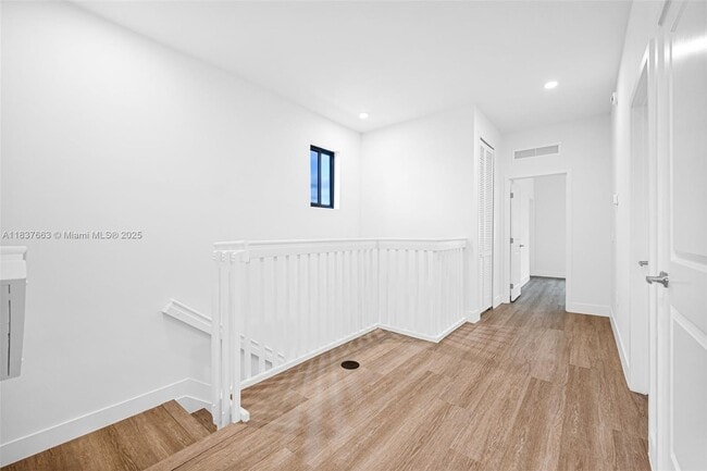 Building Photo - 34532 SW 191st Ave