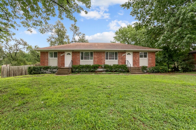 Building Photo - 507 NE Corder St