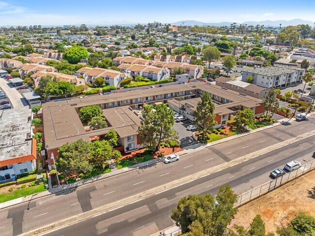 Building Photo - 7434 Mesa College Dr