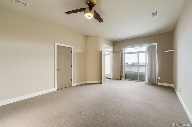 Building Photo - 2915 Umatilla St