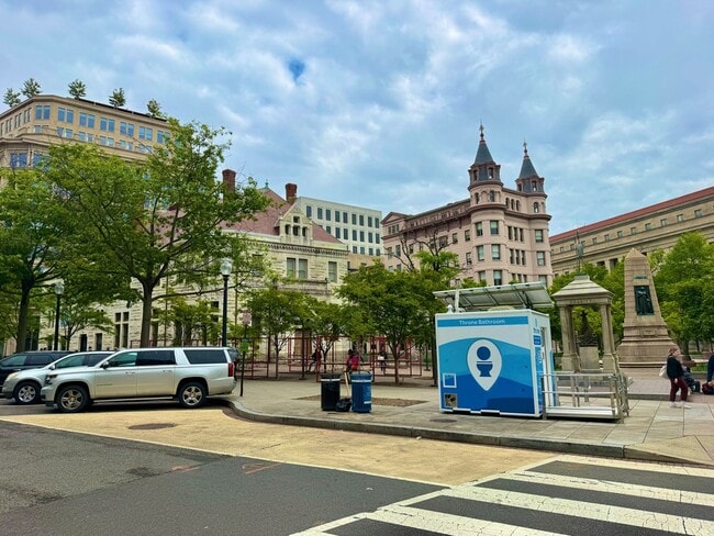 Building Photo - Penn Ave Prominent Neoclassical 1 Bed Condo, w/Balcony, Pool, Gym. - Furnished Option, Parking Op...